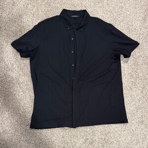 Men's Black Short-Sleeve Button-Down Shirt